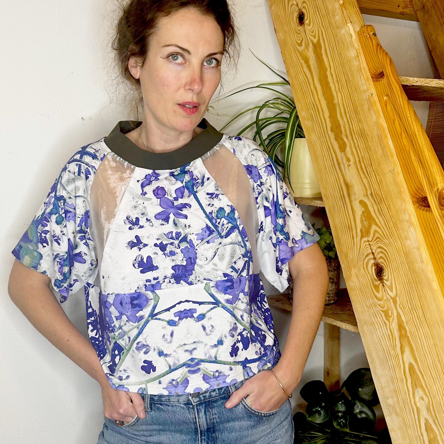 Crop T-Shirt Lila White Fractal Print