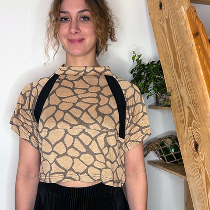 Cool Crop T-Shirt Giraffe