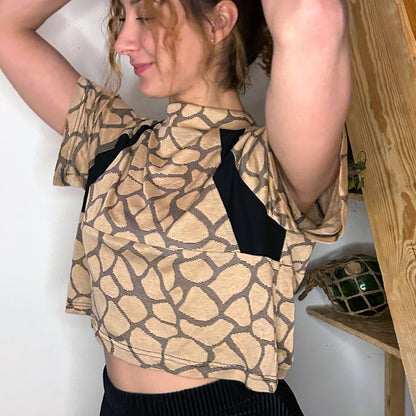 Cool Crop T-Shirt Giraffe