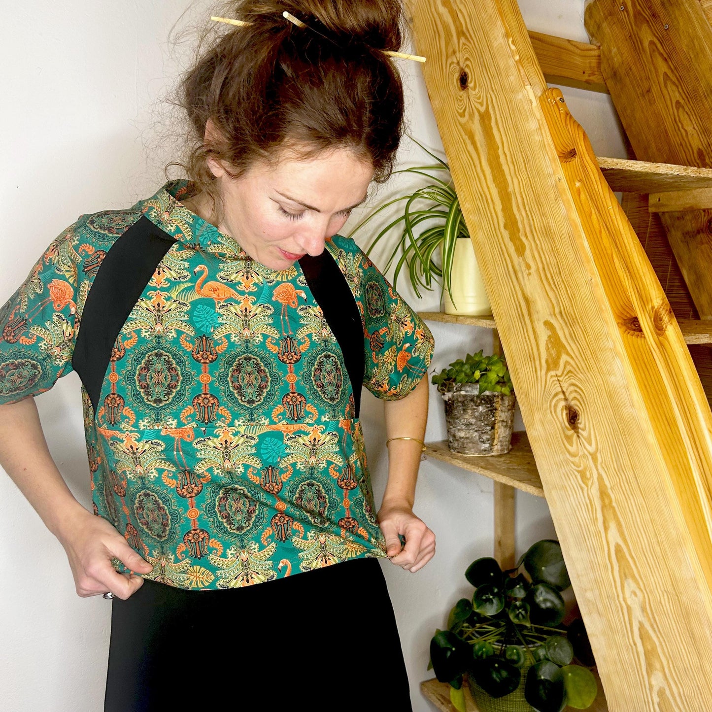 Cropped T-Shirt Flamingo Green Ornament