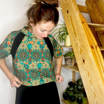 Cropped T-Shirt Flamingo Green Ornament